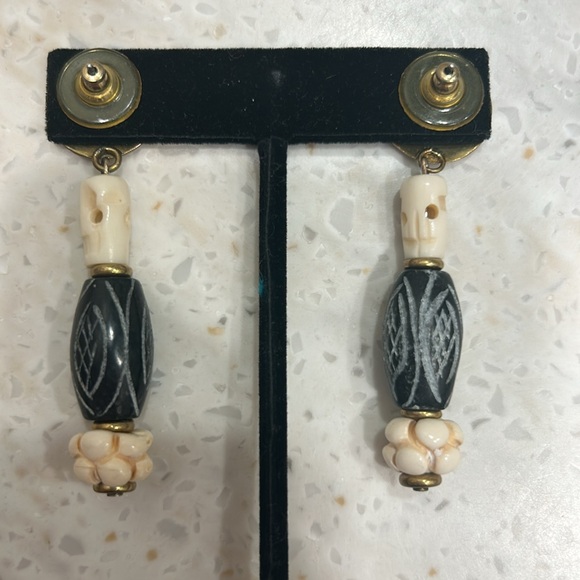 Earrings - Picture 3 of 4